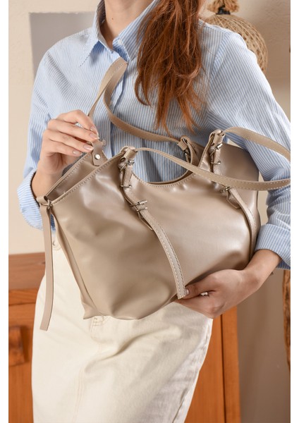 Kadın Büyük Kapasiteli Astarlı Kaliteli Derili Omuz Çantası modelleri