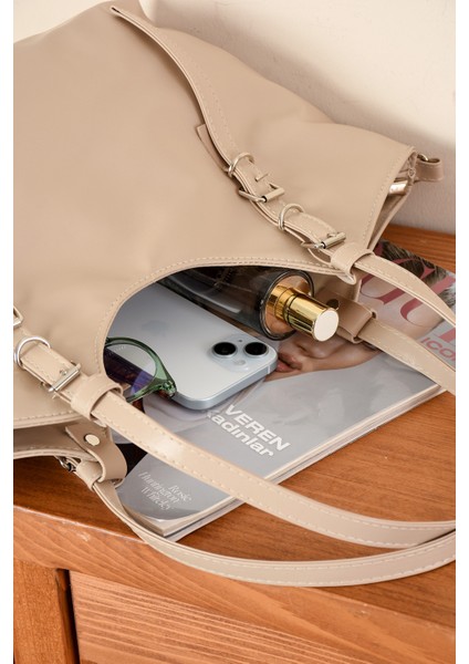 Kadın Büyük Kapasiteli Astarlı Kaliteli Derili Omuz Çantası