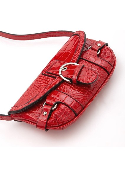 Kadın Tokalı Çapraz Kol Çantası fiyatları