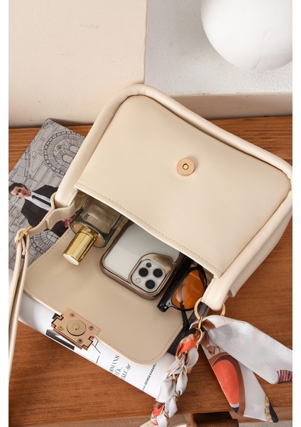 Kadın Omuz Çantası Fular Detaylı indirimleri