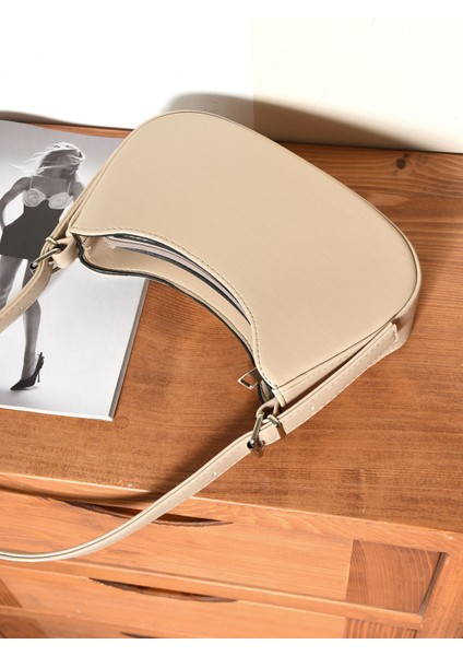 Kadın Baget Çanta Şık Tasarımlı Kaliteli