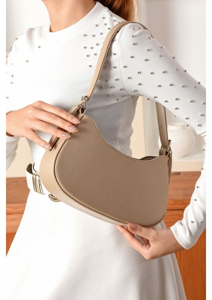 Kadın Baget Çanta Şık Tasarımlı Kaliteli modelleri