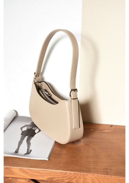 Kadın Baget Çanta Şık Tasarımlı Kaliteli indirimleri