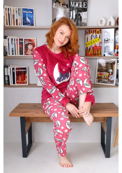 Kışlık Uzun Kollu Kadın Peluş Polar Pijama Takımı Ipeksi Doku