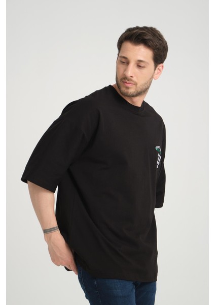 R-5817 Arka Peç Nakış Detaylı Süprem Tişört modelleri