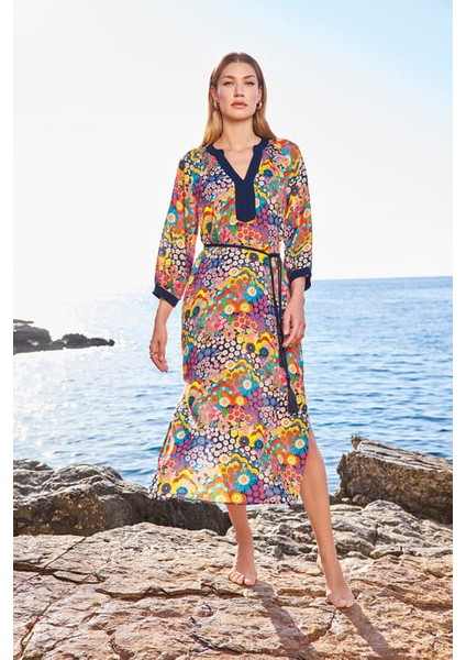 Monamise Çiçek Desenli Yırtmaçlı Truvakar Kollu V Yaka Elbise