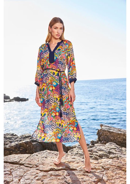 Monamise Çiçek Desenli Yırtmaçlı Truvakar Kollu V Yaka Elbise fiyatları