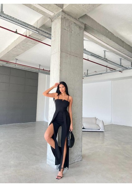 Krep Kumaş Askılı Yaka ve Yırtmaç Detaylı Tulum 582232 Siyah fırsatları