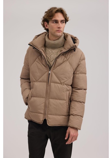Bej Comfort Fit Kapuşonlu Şişme Mont