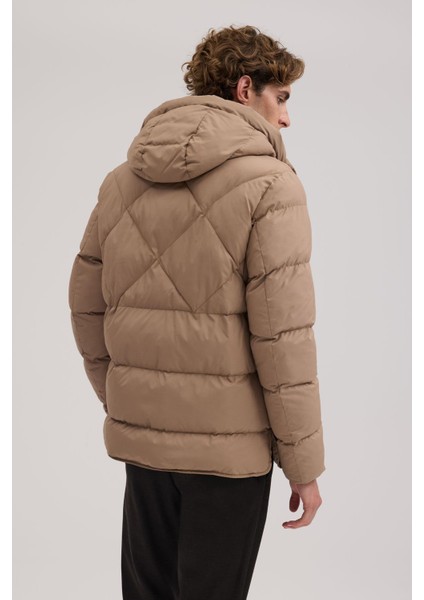 Bej Comfort Fit Kapuşonlu Şişme Mont fırsatları