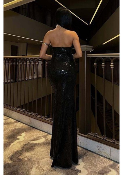 Kadın Straplez Yaka Yırtmaç Detaylı Drapeli Uzun Simli Pul Payetli Maxi Abiye Elbise Siyah 583164 fırsatları