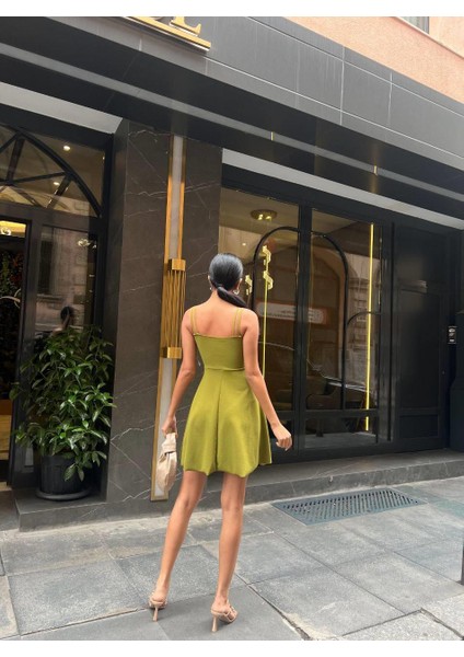 Göğüs Detaylı Kloş Krep Elbise 58806 Fistik Yeşil fırsatları