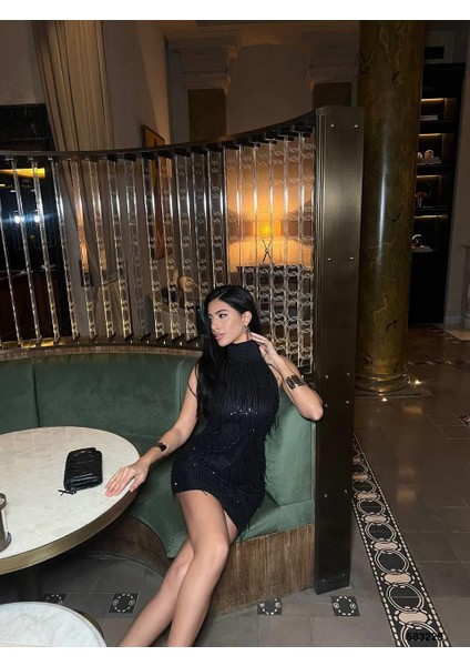 Işıltılı Payetli Halter Yaka Sırt Dekolteli Mini Gece Elbisesi 583229 Siyah