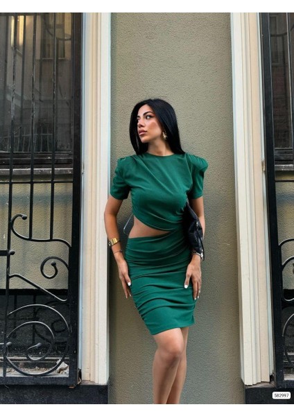 Bel Dekolteli Büzgülü Kısa Kollu Elbise 582997 Zümrüt fırsatları
