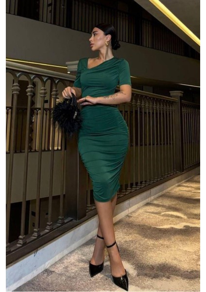 Asimetrik Yaka Büzgülü Sandy Elbise Zümrüt 582991