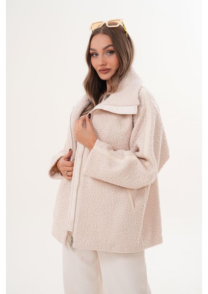 Ön Fermuarlı Biyeli Uzun Kıvırcık Krem Mont SRP1200 indirimleri