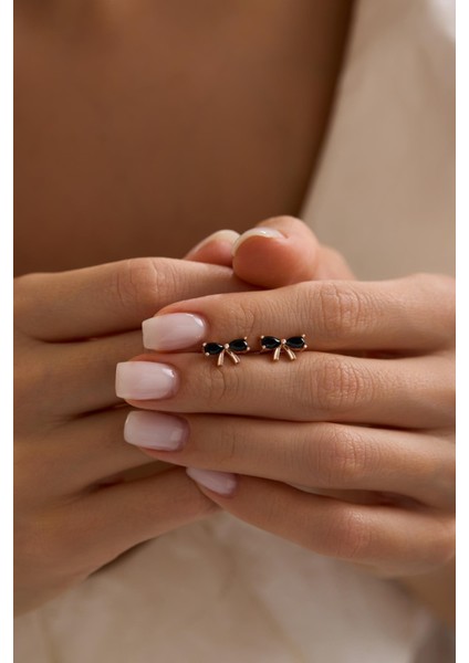 925 Ayar Gümüş Rose Kaplama Siyah Taşlı Papyon Model Küpe fiyatları