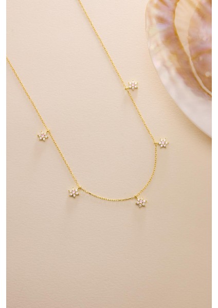 925 Ayar Gümüş Gold Kaplama Pembe Taşlı Minimal Çiçek Şans Kolye fiyatları