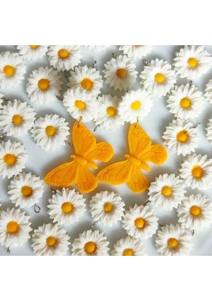 Butterfly Daisy El Yapımı Papatyalı Sarı Kelebek Sallantılı Küpe