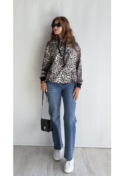 Kadın Kapüşonlu Kanguru Cepli Leopar Desenli Uzun Kol Oversize Sweatshirt fırsatları