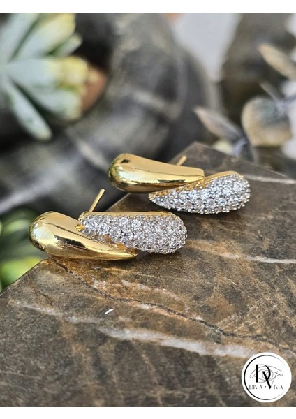 - Glow Earrings – Gold Kaplama Sarmal Taş Detaylı Kadın Küpe (KOD-323)