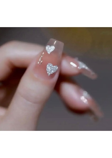 Gümüş Simli Kalp Tırnak Süsleme Stickerı Nail Art Süslemeleri fiyatları
