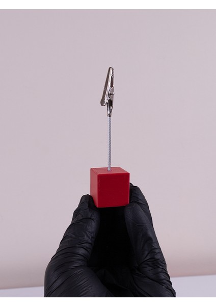 Metal Not Tutucu Metal Kıskaçlı Notluk Kırmızı Masaüstü Not Tutacağı modelleri