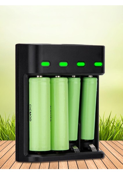 Pil Şarj Cihazı (Dört Yuvalı) - 1.2V Ni-Mh / Ni-Cd Aa / Aaa / GT-BC07
