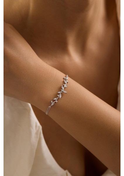 925 Ayar Gümüş Rodyum Kaplama Mekik Taşlı Zarif Sarmaşık Bileklik fırsatları