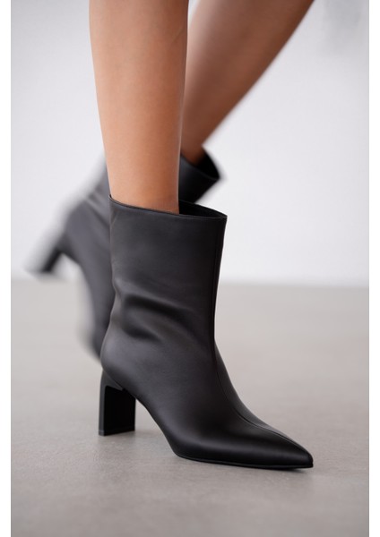 Lowen Hakiki Deri Sivri Burun Kadın Bot- Siyah fiyatları