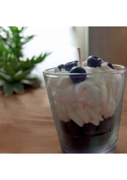 Kremalı Yabanmersini Bardak Mum indirimleri