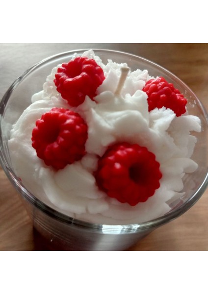 Kremalı Ahududu Kokulu Mum fırsatları