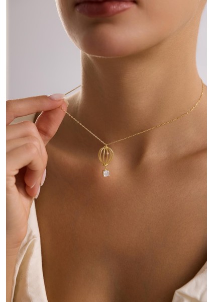 925 Ayar Gümüş Gold Kaplama Kare Tektaş Sallantılı Balon Tasarım Kolye fırsatları