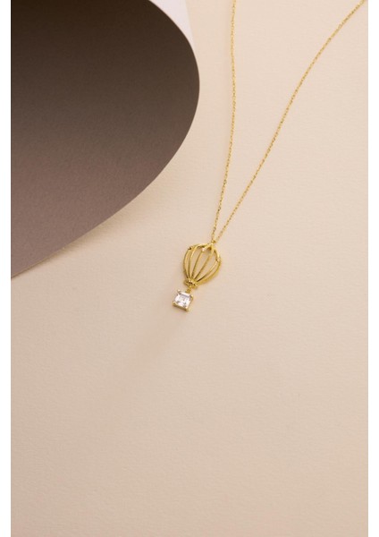 925 Ayar Gümüş Gold Kaplama Kare Tektaş Sallantılı Balon Tasarım Kolye indirimleri