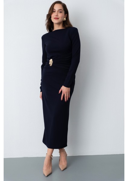 Kadın Lacivert Vatkalı Bel Büzgülü Midi Elbise fırsatları