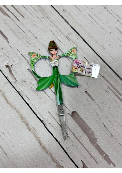 Kelebek Kızlı Makas modelleri