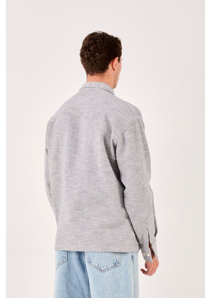 X-0001 Ayaklı Yaka Tek Cepli Uzun Kol Gömlek indirimleri