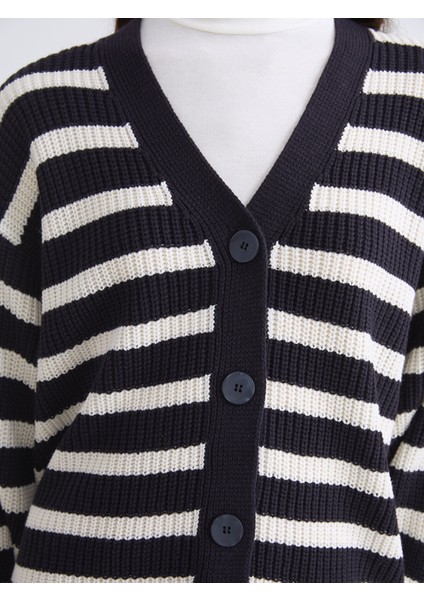 Yeni Sezon V Yaka Çizgili Kadın Triko Hırka modelleri