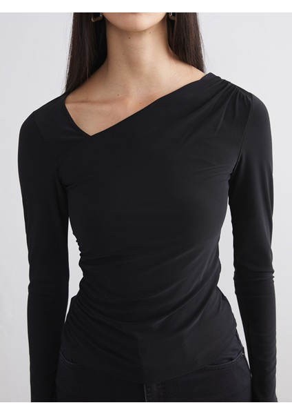 Yeni Sezon Asimetrik Yaka Büzgülü Bluz modelleri