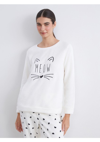 Yeni Sezon Bisiklet Yaka Nakışlı Kadın Pijama Takımı fiyatları