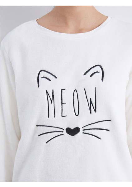 Yeni Sezon Bisiklet Yaka Nakışlı Kadın Pijama Takımı modelleri