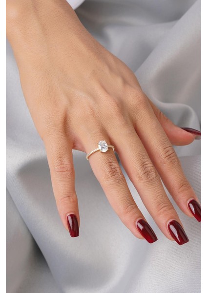 14 Ayar Altın Oval Baget Taşlı Yüzük