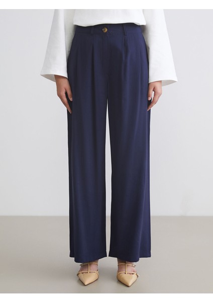 Yeni Sezon Loose Fit Geniş Paça Kadın Pileli Pantolon fiyatları