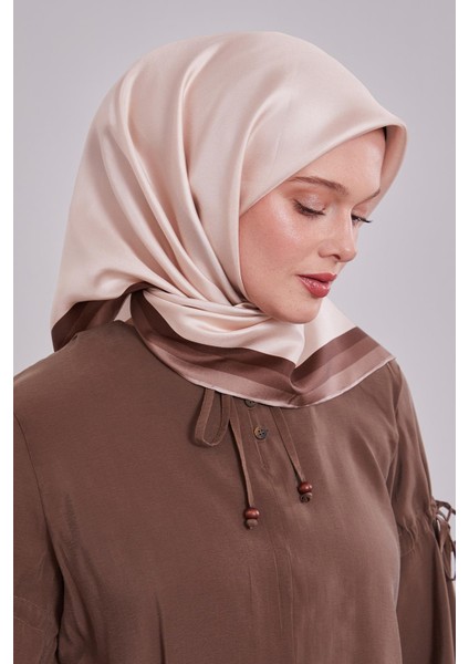 Sütlü Kahve Kenar Bordürlü Twill Ipek Eşarp