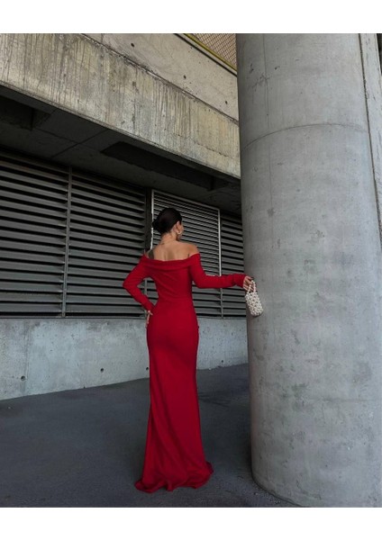 Krep Taşlı Uzun Degaje Yaka Kırmızı Elbise 583075 modelleri