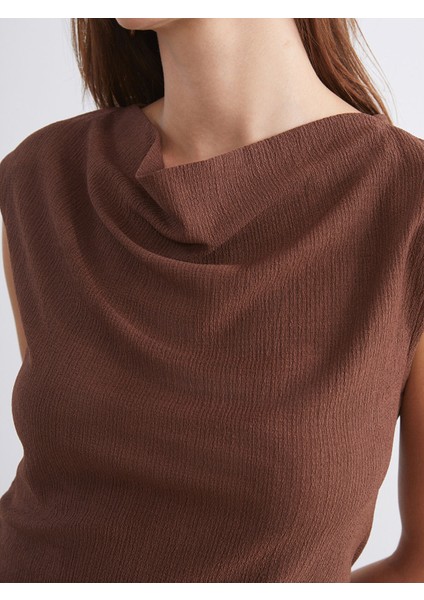 Yeni Sezon Dökümlü Yaka Dokulu Bluz modelleri