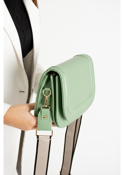 Kadin 5 Bölmeli Astarlı Kapaklı Çıt Çıt Kapama El Kol ve Omuz Çantası fiyatları