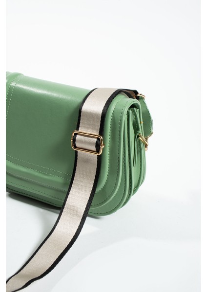 Kadin 5 Bölmeli Astarlı Kapaklı Çıt Çıt Kapama El Kol ve Omuz Çantası modelleri