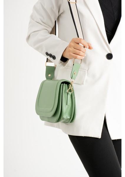 Kadin 5 Bölmeli Astarlı Kapaklı Çıt Çıt Kapama El Kol ve Omuz Çantası fırsatları