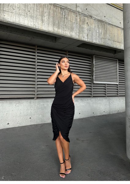 Esnek Sandy Kumaş Büzgü Detaylı Abiye Elbise 583278 Siyah